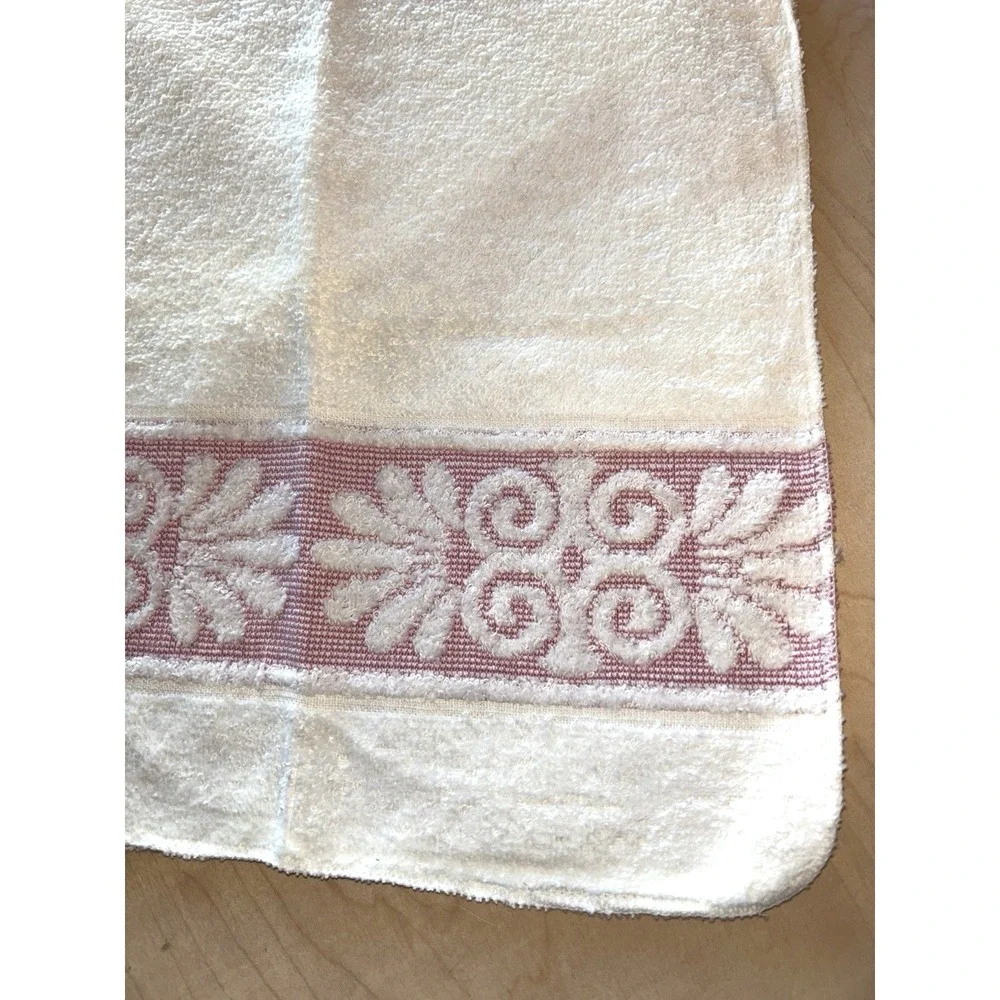 Vintage Cannon Washcloth LOT of 2 New White with Pink Sculpted Santa Cruz Band